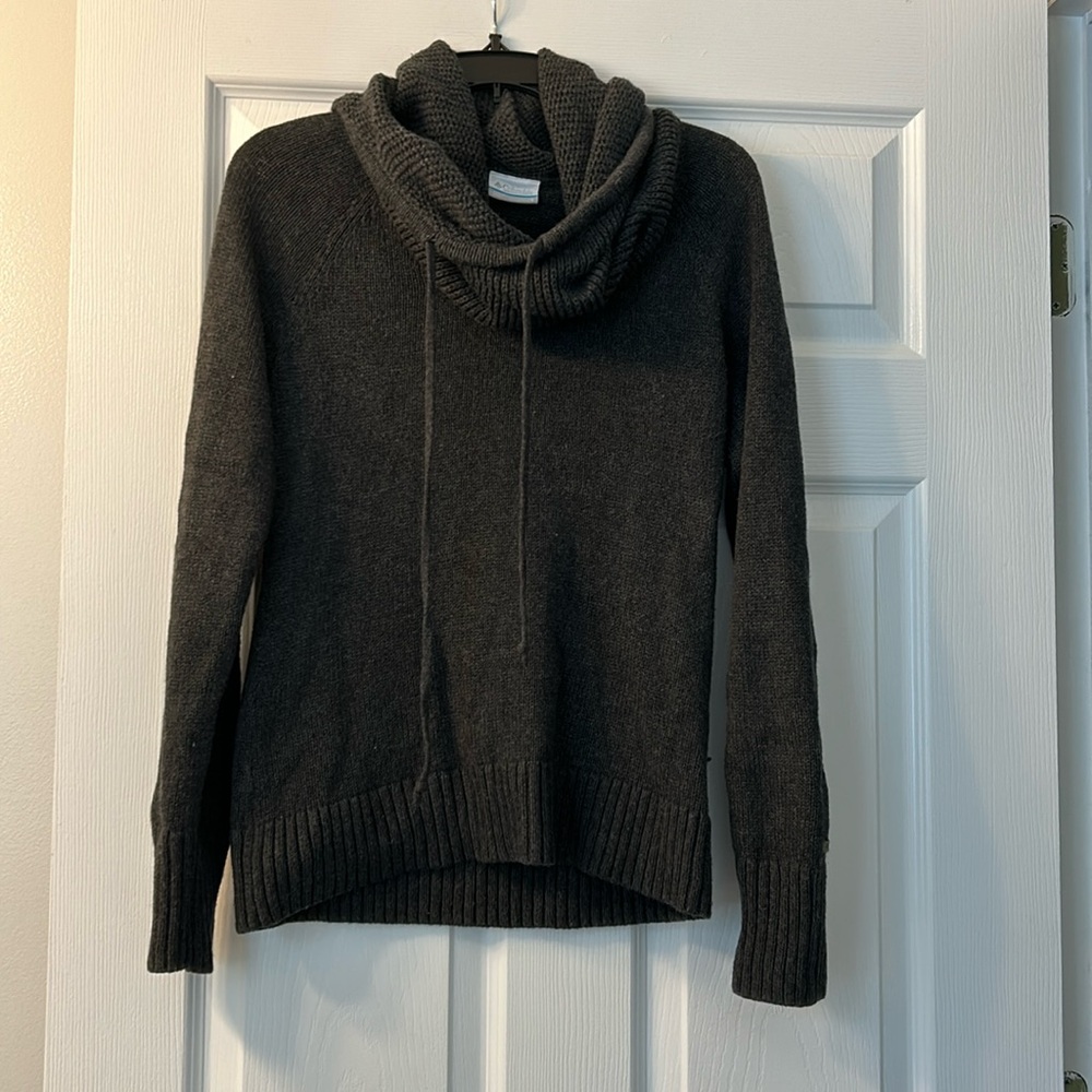 3 for $10! Columbia Sweater